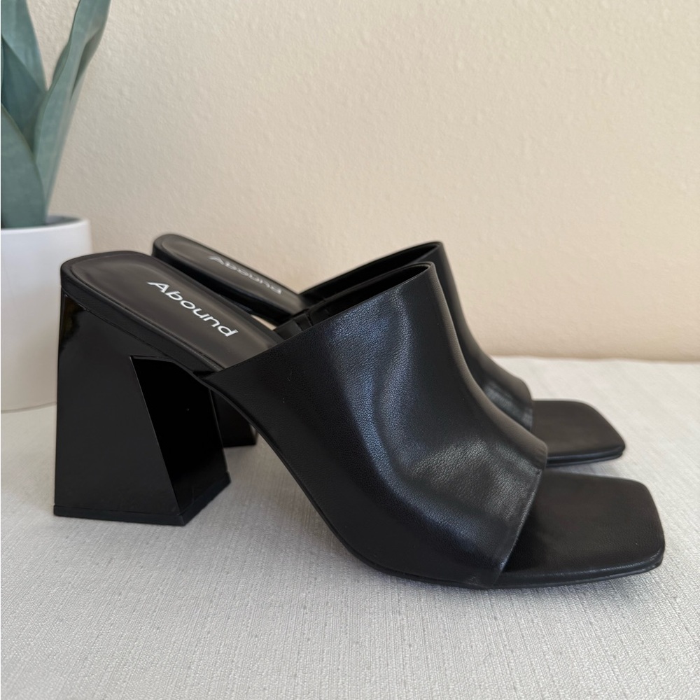 New Abound Arik Black Faux Leather Squared Block Heel Mules